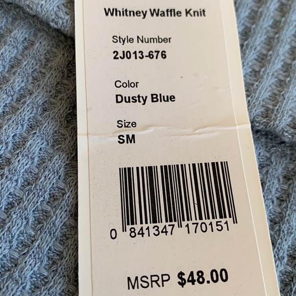 Southern shirt Whitney waffle knit in dusty blue size small. Comfy thermal knit. - Picture 8 of 8